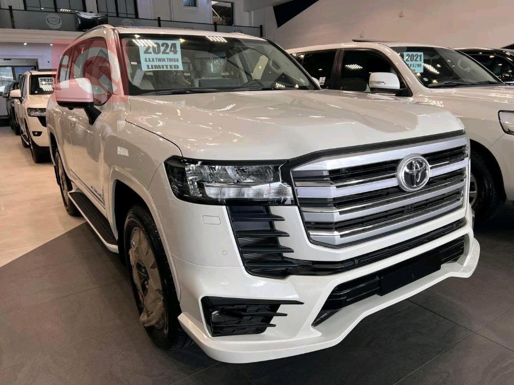 تۆیۆتا لاند کروزەر